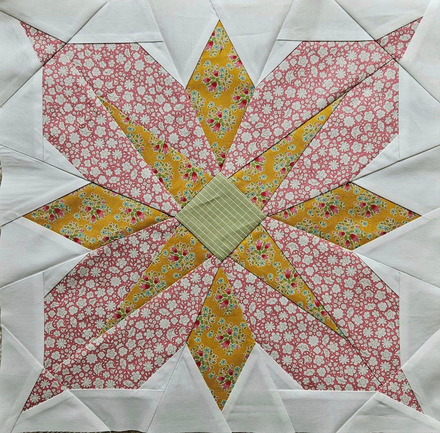 Summer Flower Table Square Pattern