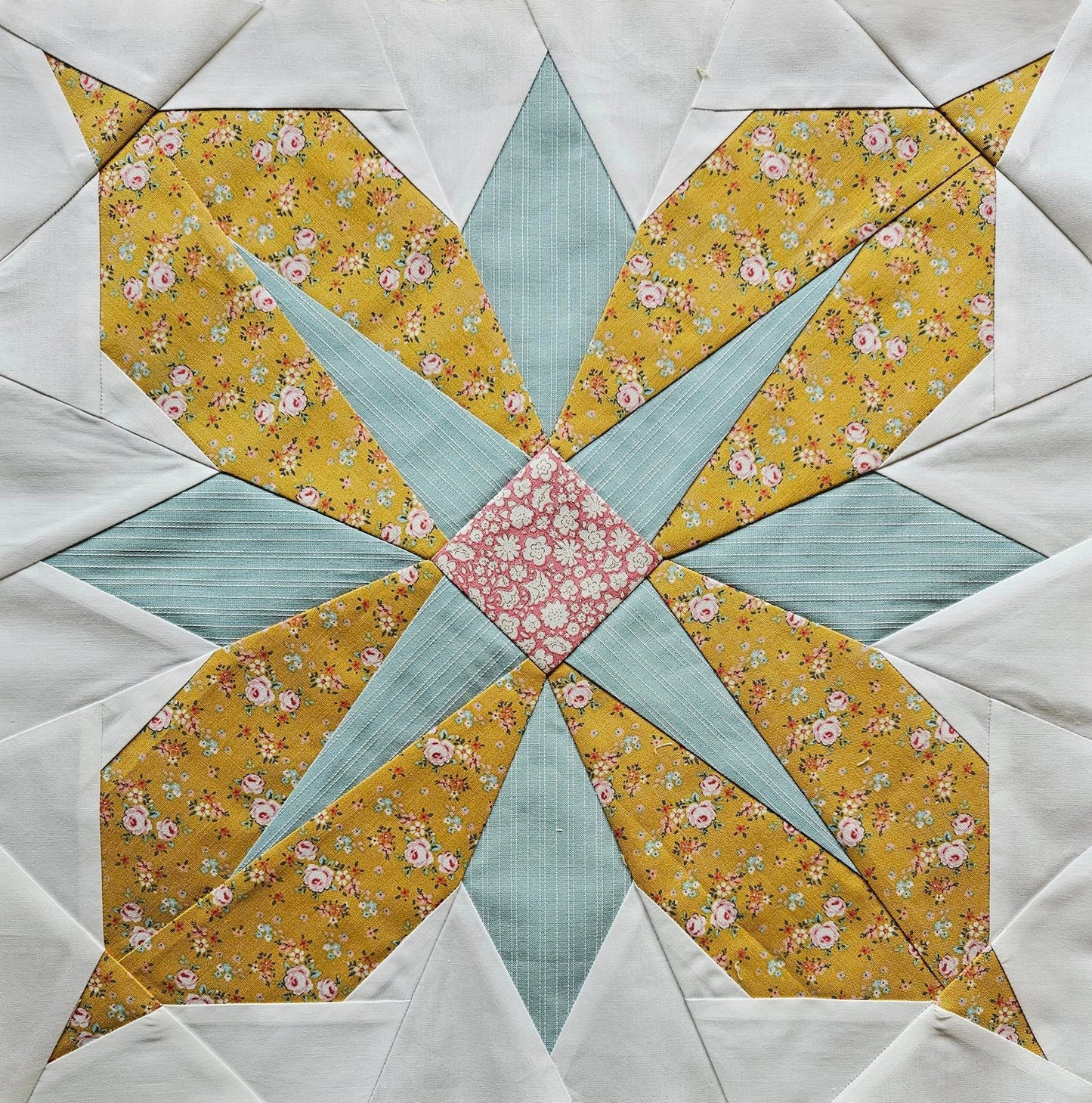 Summer Flower Table Square Pattern